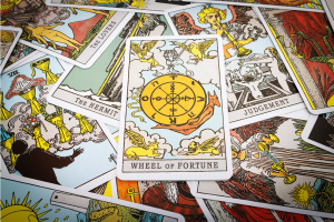 Read more about the article Mit üzen a tarot novemberre?